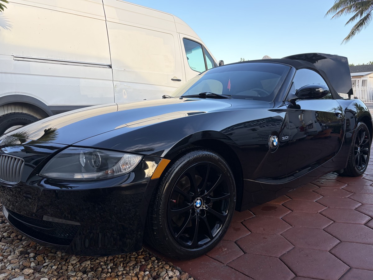 Clay bar detailing Hialeah