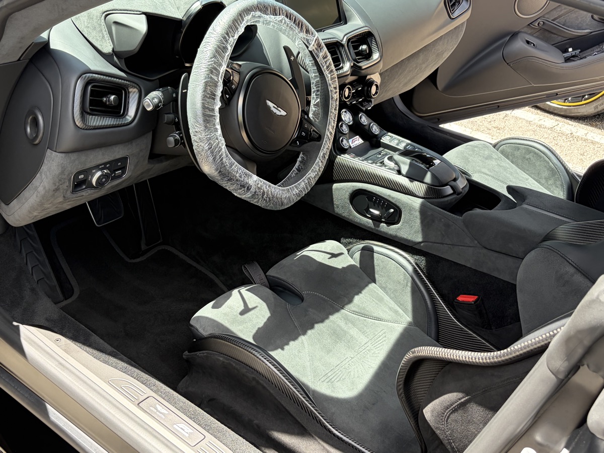 Mobile car detailing Miami Beach Aston Martin