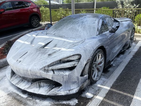 Wash and wax mobile detailing Brickell
